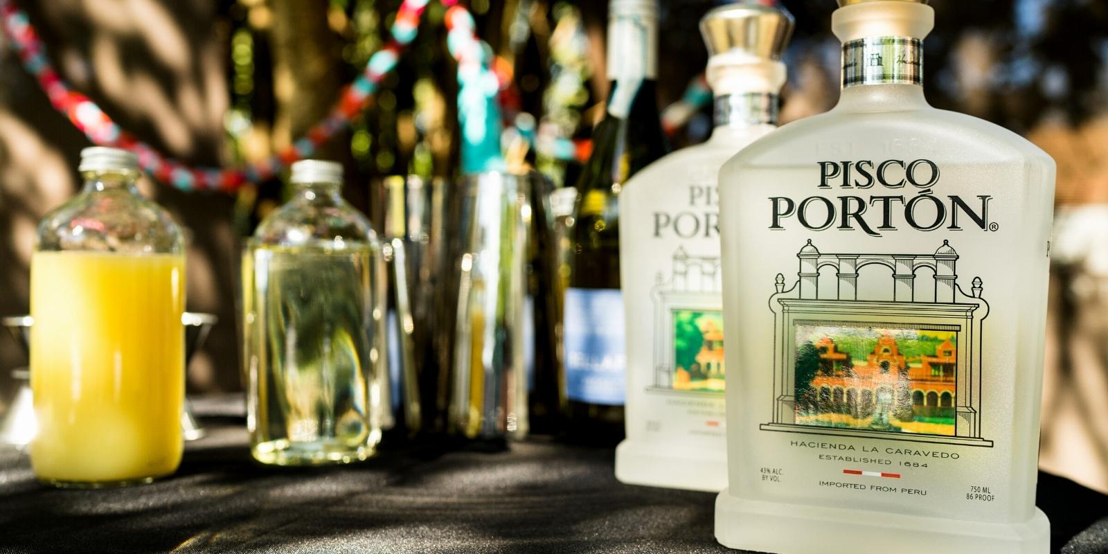 10 best souvenirs of Peru you should to buy, pisco