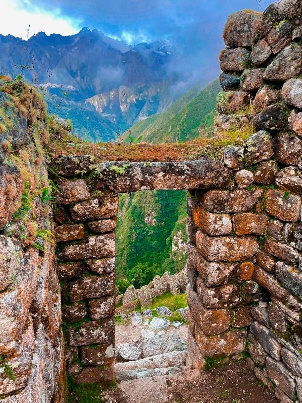 WHAT TO EXPECT ON THE INCA TRAIL TO MACHU PICCHU