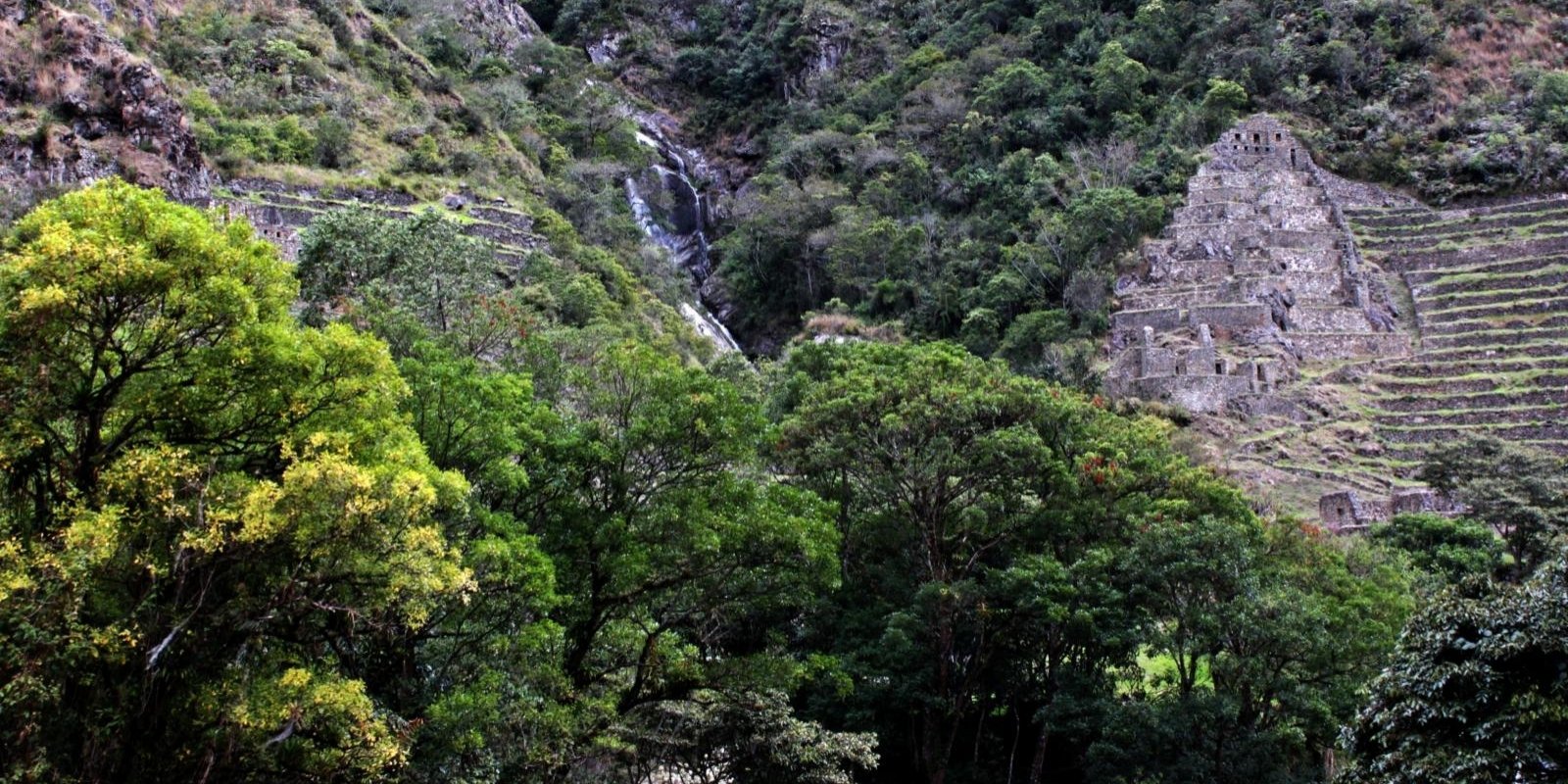 INCA RUINS OF CHOQUESUYSUY