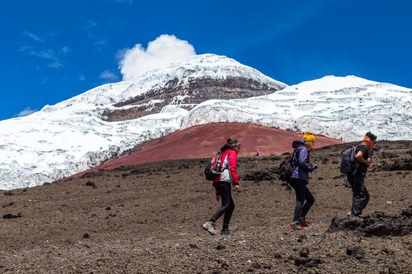trek to quelccaya glacier and rainbow mountains by inca trail expeditions (1)